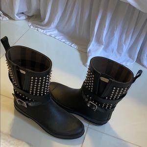 Burberry rain boots